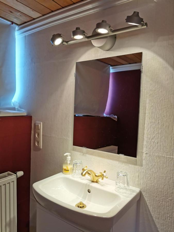 Ostend Backpackers Lodge Екстер'єр фото